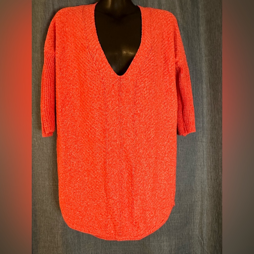 Express‎ orange sweater half sleeves small